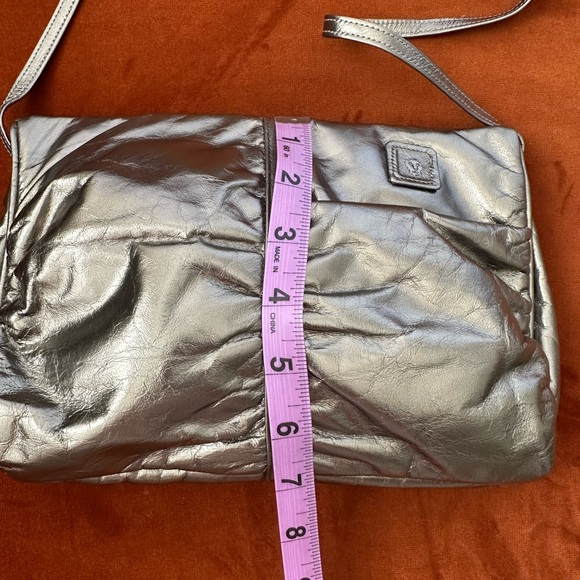 Anne Klein Calderon Vintage Bronze Leather shoulder Bag. Metal Snap Closure - Picture 11 of 11